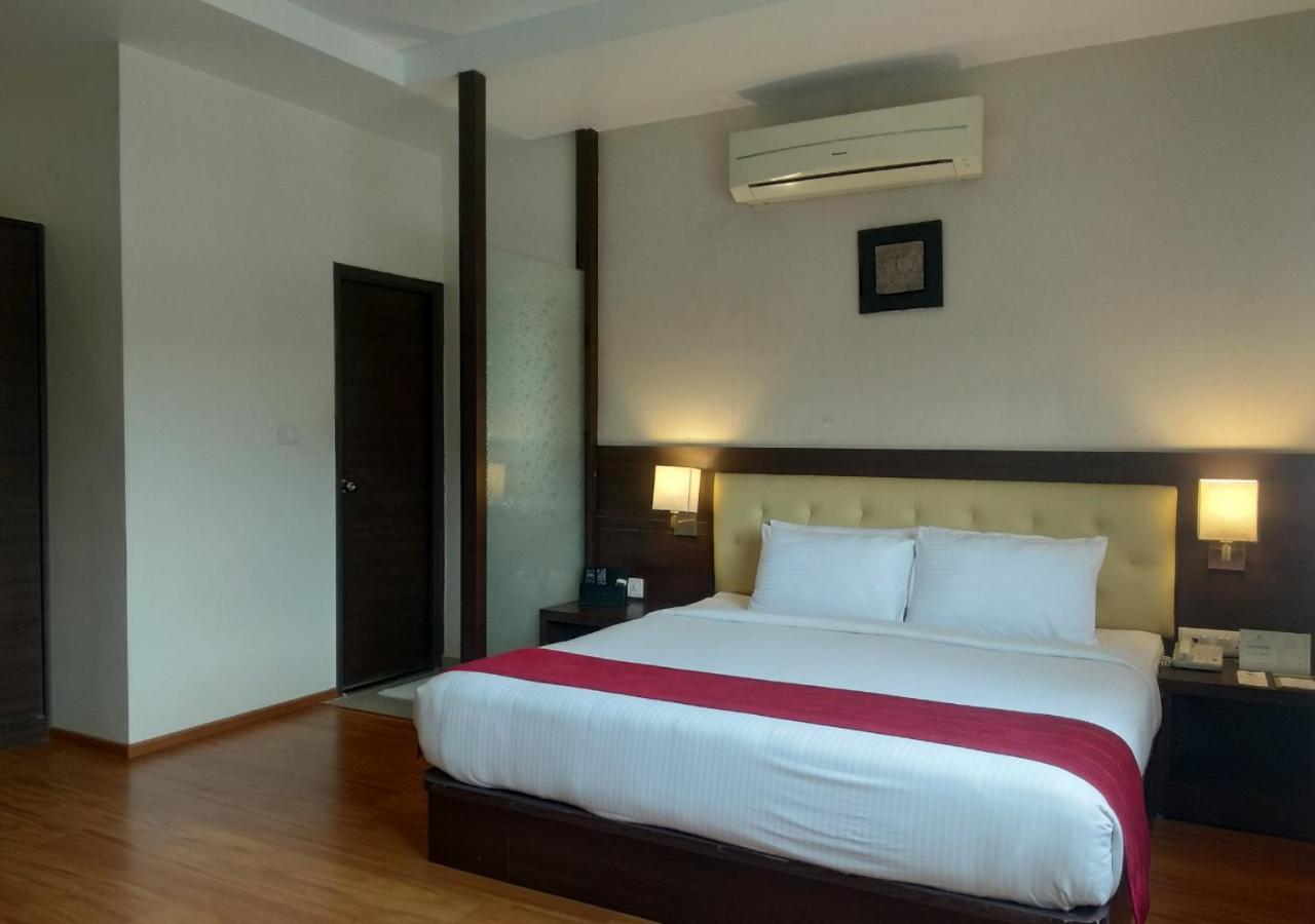 Hotel Grand Arcadia Tiruchirappalli Zewnętrze zdjęcie