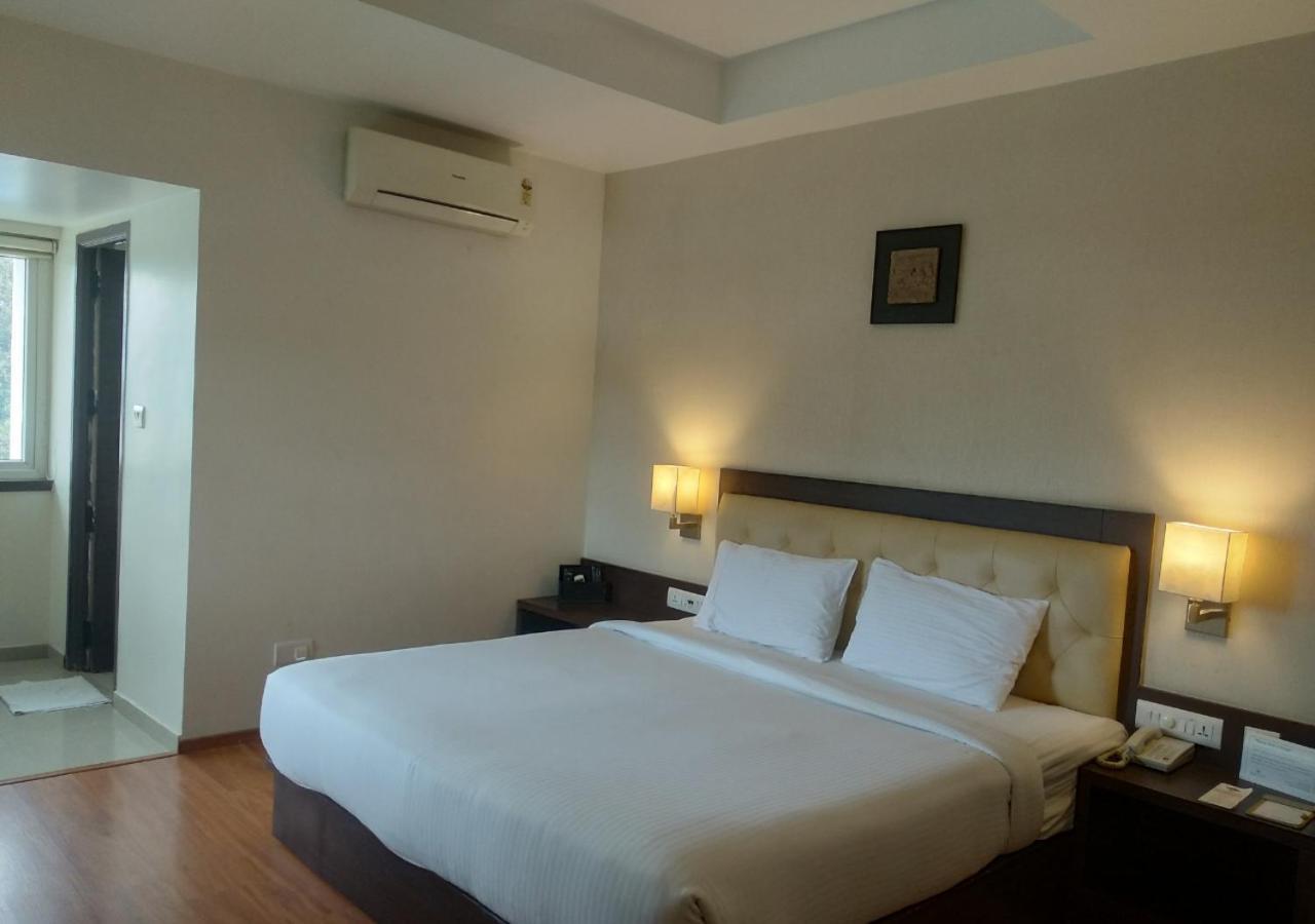 Hotel Grand Arcadia Tiruchirappalli Zewnętrze zdjęcie