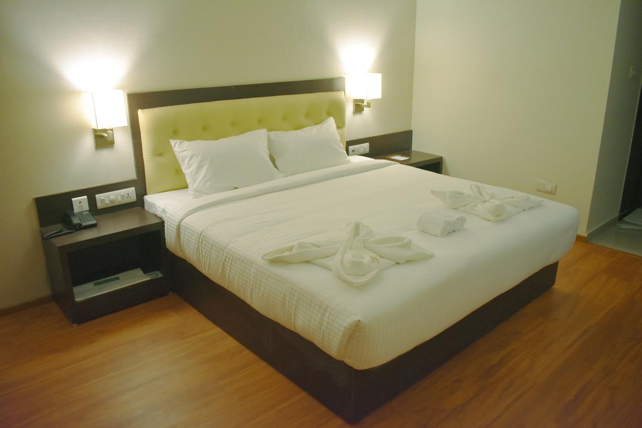 Hotel Grand Arcadia Tiruchirappalli Zewnętrze zdjęcie